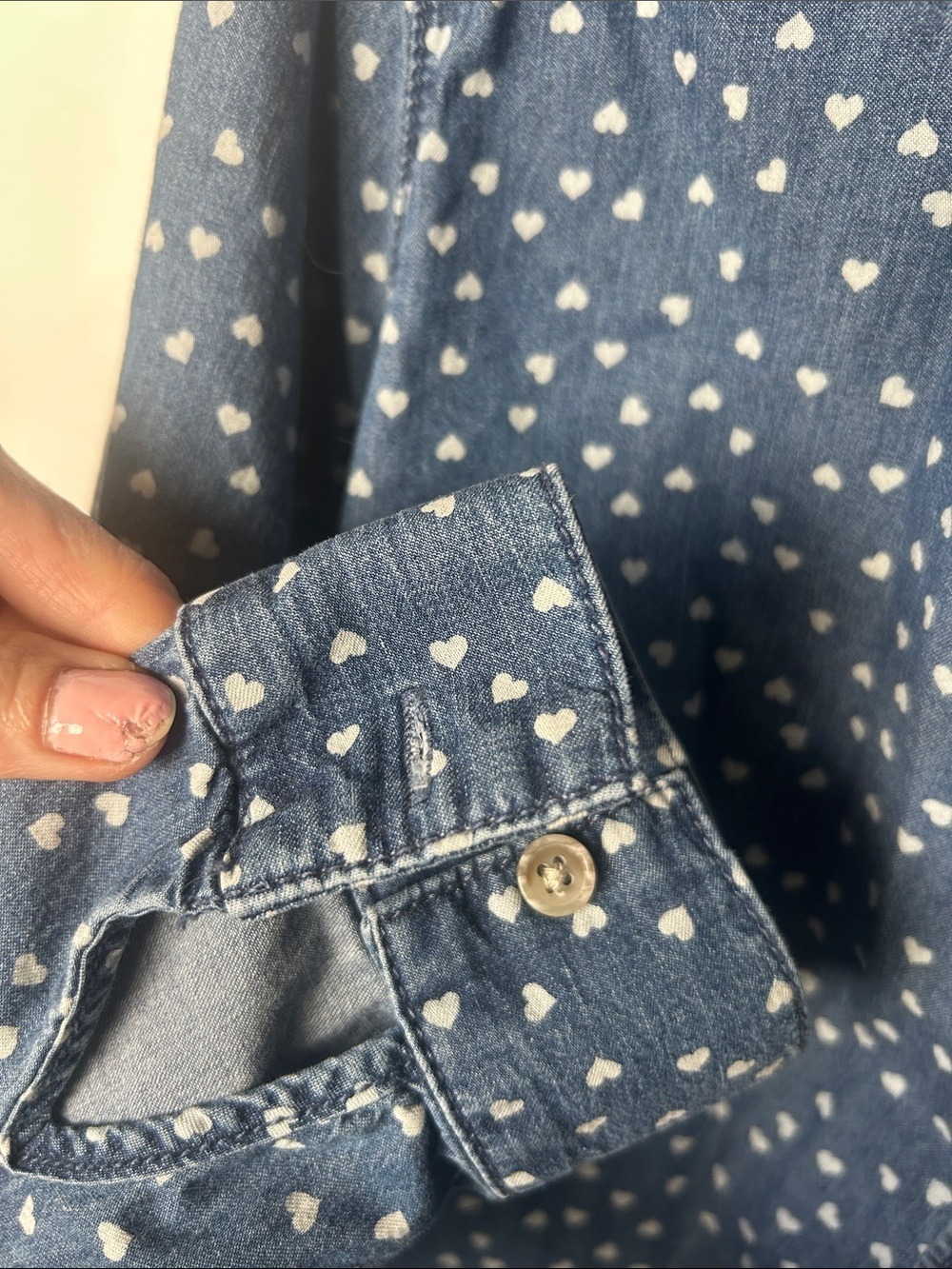 LC Lauren Conrad Blue Denim Heart Print Shirt - Picture 3 of 4